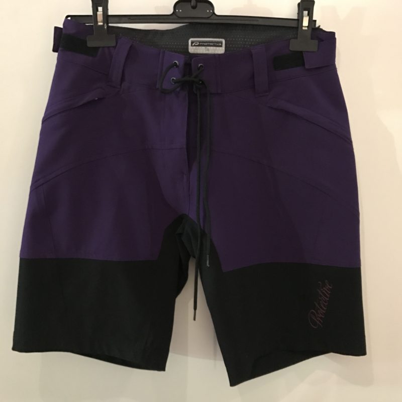 Damenshort PROTECTIVE